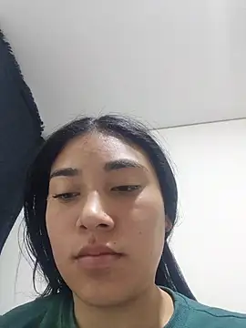Amber-gold online show from 5, 7, 2026