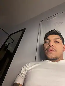 Tatuadomoreno23cm online show from 26, 6, 2026