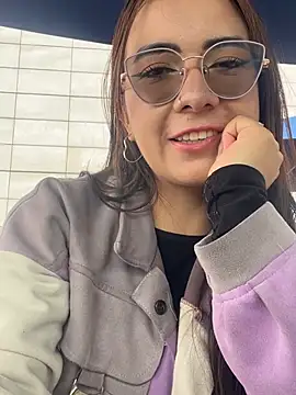 arilynn  online show from 18, 6, 2026