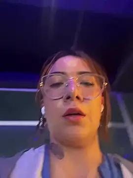 arilynn  online show from 9, 7, 2026