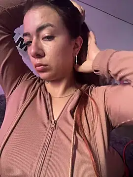 arilynn  online show from 28, 7, 2026