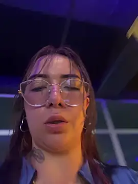 arilynn  online show from 30, 7, 2026