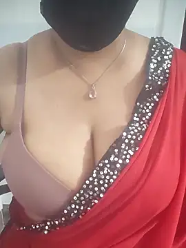 Snapshot of sexyveena chatting on 12, 6, 2026 sexyveena online show from 12, 6, 2026