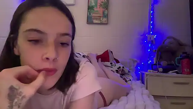 Snapshot of Faithluvv05 chatting on 1, 6, 2026 Faithluvv05 online show from 1, 6, 2026