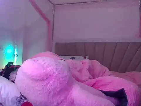 Snapshot of Xannaxx_ chatting on 13, 7, 2026 Xannaxx online show from 13, 7, 2026