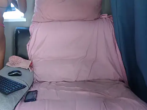 Snapshot of sweetxseductive chatting on 28, 6, 2026 sweetxseductive online show from 28, 6, 2026