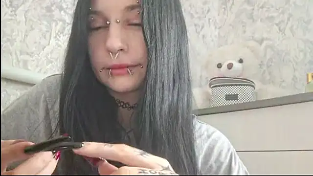 Snapshot of KrissyHiott chatting on 12, 6, 2026 KrissyHiott online show from 12, 6, 2026