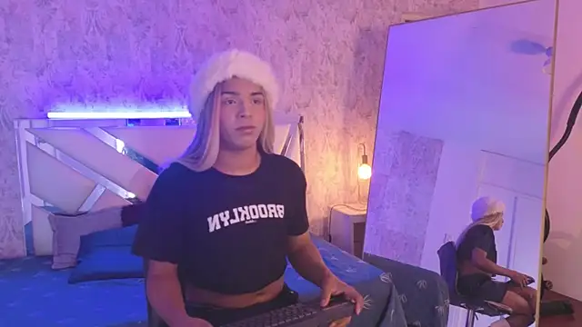 chloe bronze online show from 15, 7, 2026