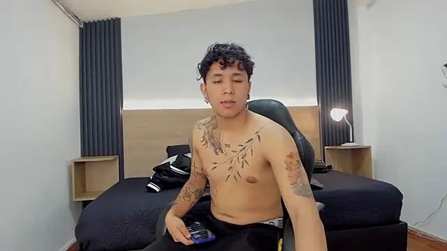 Snapshot of Liam__fox chatting on 10, 6, 2026 Liam fox online show from 10, 6, 2026