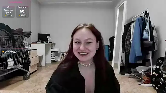 LoiseLovetto online show from 8, 7, 2026