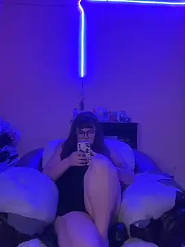 Snapshot of H0oneyBabyyy chatting on 6, 8, 2026 H0oneyBabyyy online show from 6, 8, 2026