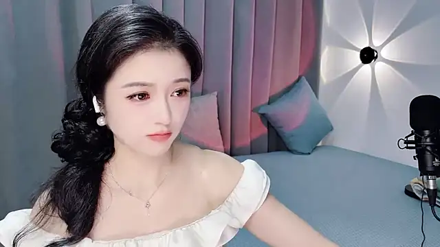 Momo-Wow online show from 8, 7, 2026