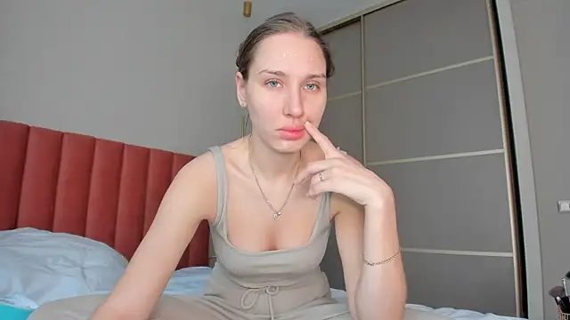 Snapshot of SofiClimbing chatting on 4, 1, 2025 SofiClimbing online show from 4, 1, 2025