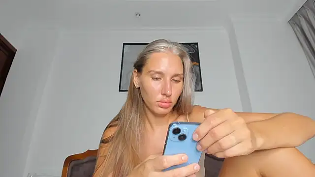 Snapshot of SofiClimbing chatting on 26, 9, 2025 SofiClimbing online show from 26, 9, 2025