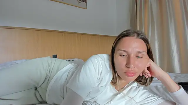 Snapshot of SofiClimbing chatting on 14, 3, 2026 SofiClimbing online show from 14, 3, 2026