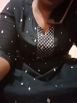 Snapshot of Tamilvalarmathi chatting on 10, 6, 2026 Tamilvalarmathi online show from 10, 6, 2026