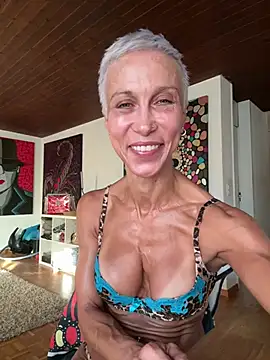 GymQueenCarmen online show from 29, 7, 2026