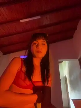 Nahomy222 online show from 3, 6, 2026