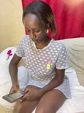 Snapshot of Beauty_Blacck chatting on 17, 6, 2026 Beauty Blacck online show from 17, 6, 2026