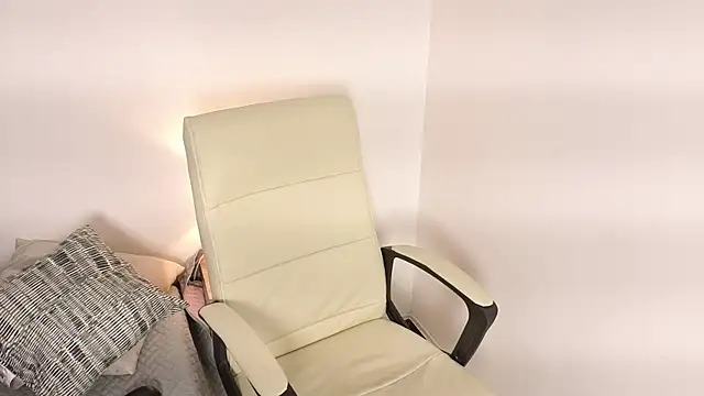 zoemoon1  online show from 18, 7, 2026