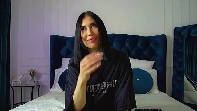 KaylaMous online show from 12, 7, 2026