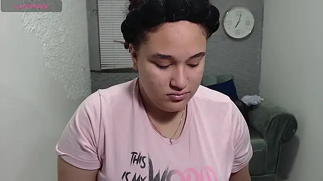 Snapshot of leilasosexy chatting on 19, 6, 2026 leilasosexy online show from 19, 6, 2026