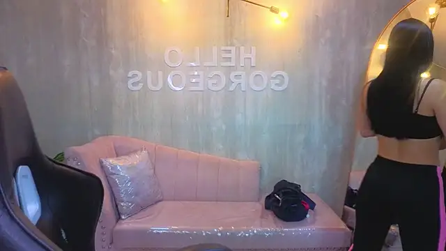 lia x a online show from 10, 7, 2026