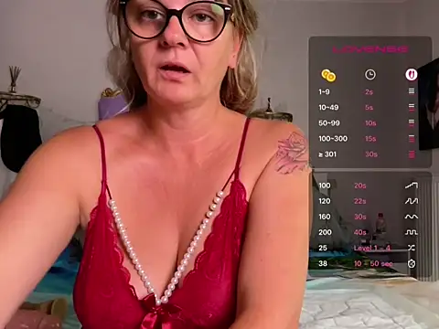 DirtyMarie80 online show from 17, 7, 2026