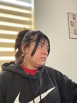 Snapshot of AngieRousse chatting on 25, 6, 2026 AngieRousse online show from 25, 6, 2026