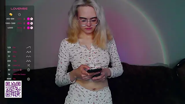 Snapshot of Oxcy_Secret chatting on 18, 6, 2026 Oxcy Secret online show from 18, 6, 2026