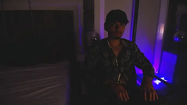 LucasThomson  online show from 19, 6, 2026