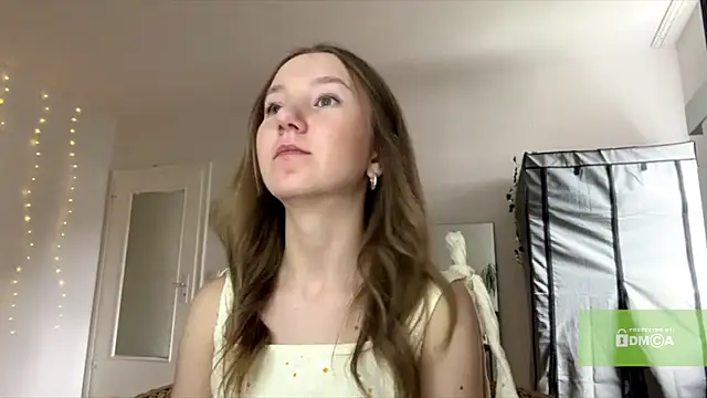 Snapshot of smalllisa chatting on 4, 7, 2026 smalllisa online show from 4, 7, 2026