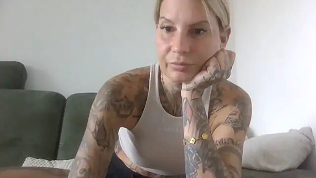 Snapshot of Sierablum chatting on 7, 7, 2026 Sierablum online show from 7, 7, 2026