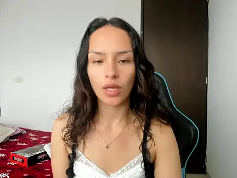 Snapshot of Megan_blue__ chatting on 19, 7, 2026 Megan blue online show from 19, 7, 2026