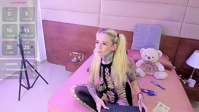 Snapshot of _mariangel1 chatting on 14, 6, 2026 mariangel1 online show from 14, 6, 2026