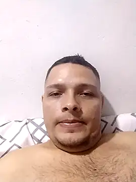 Snapshot of EnzoDesire chatting on 8, 8, 2026 EnzoDesire online show from 8, 8, 2026