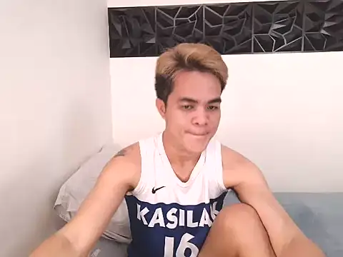 Snapshot of yourmikexxx chatting on 13, 7, 2026 yourmikexxx online show from 13, 7, 2026