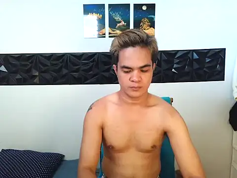 Snapshot of yourmikexxx chatting on 21, 7, 2026 yourmikexxx online show from 21, 7, 2026
