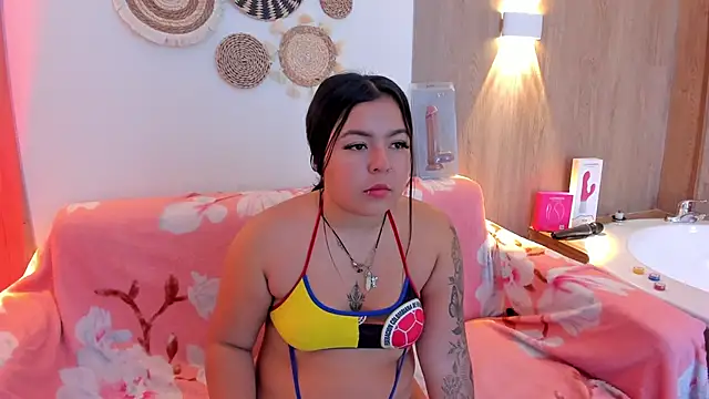 Snapshot of DreamHoney_SJ chatting on 15, 6, 2026 DreamHoney SJ online show from 15, 6, 2026