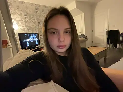 PregnantEllMai online show from 25, 6, 2026