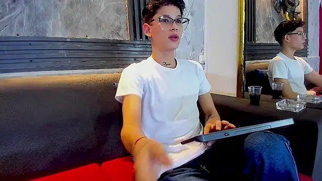 Snapshot of Brianhot0F chatting on 3, 7, 2026 Brianhot0F online show from 3, 7, 2026