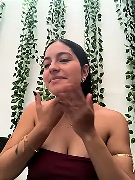 Snapshot of SophiCastro09_ chatting on 3, 7, 2026 SophiCastro09 online show from 3, 7, 2026