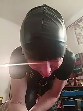 Snapshot of RubberFetischem chatting on 26, 2, 2026 RubberFetischem online show from 26, 2, 2026
