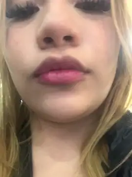 zury cute1 online show from 22, 6, 2026