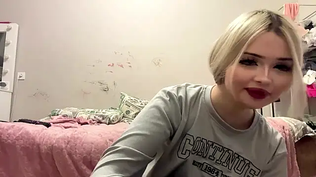 moonluv33 online show from 12, 6, 2026