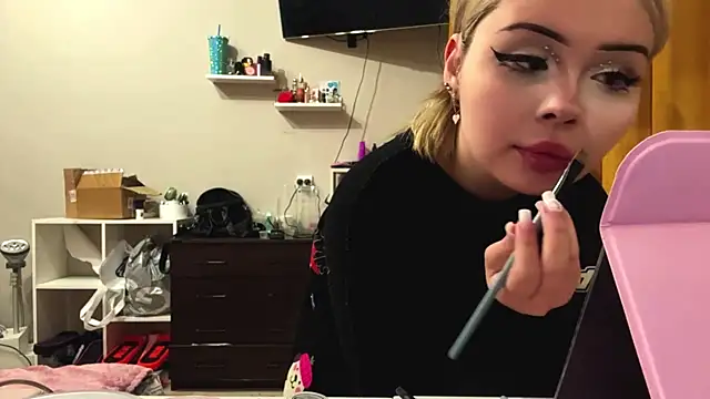 moonluv33 online show from 21, 6, 2026