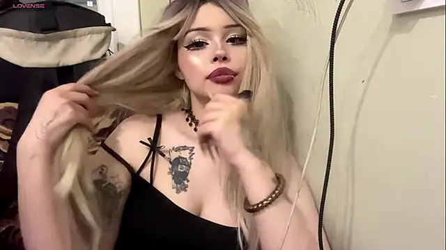 moonluv33 online show from 16, 7, 2026