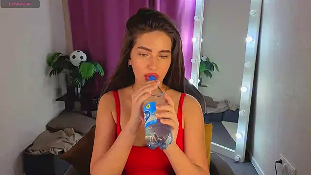 Bella  Kallen online show from 23, 6, 2026