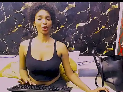 Snapshot of Caramelminxx_ chatting on 15, 6, 2026 Caramelminxx online show from 15, 6, 2026
