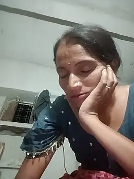 Snapshot of Hotnewbhabi_riya chatting on 6, 6, 2026 Hotnewbhabi riya online show from 6, 6, 2026
